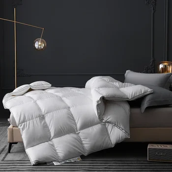 couette blanche authentique en duvet d'oie hypoallergénique - pur rembourrage en duvet de 95%, respirant et sommeil ininterrompue, taille Queen 1