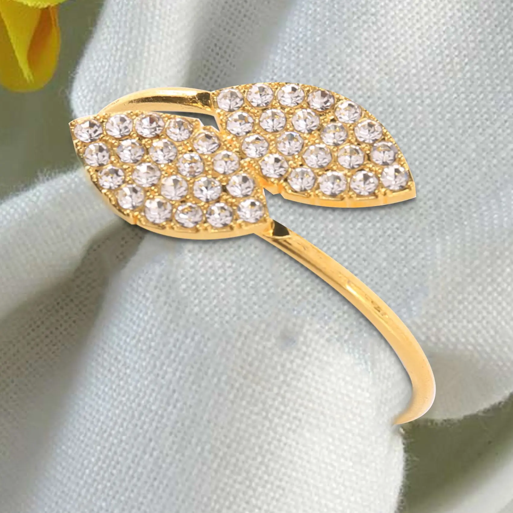 

Napkin Ring, 12 Pcs Metal Napkin Rings Holder for Wedding Party Dinner Table Decoration (Leaf-Gold)