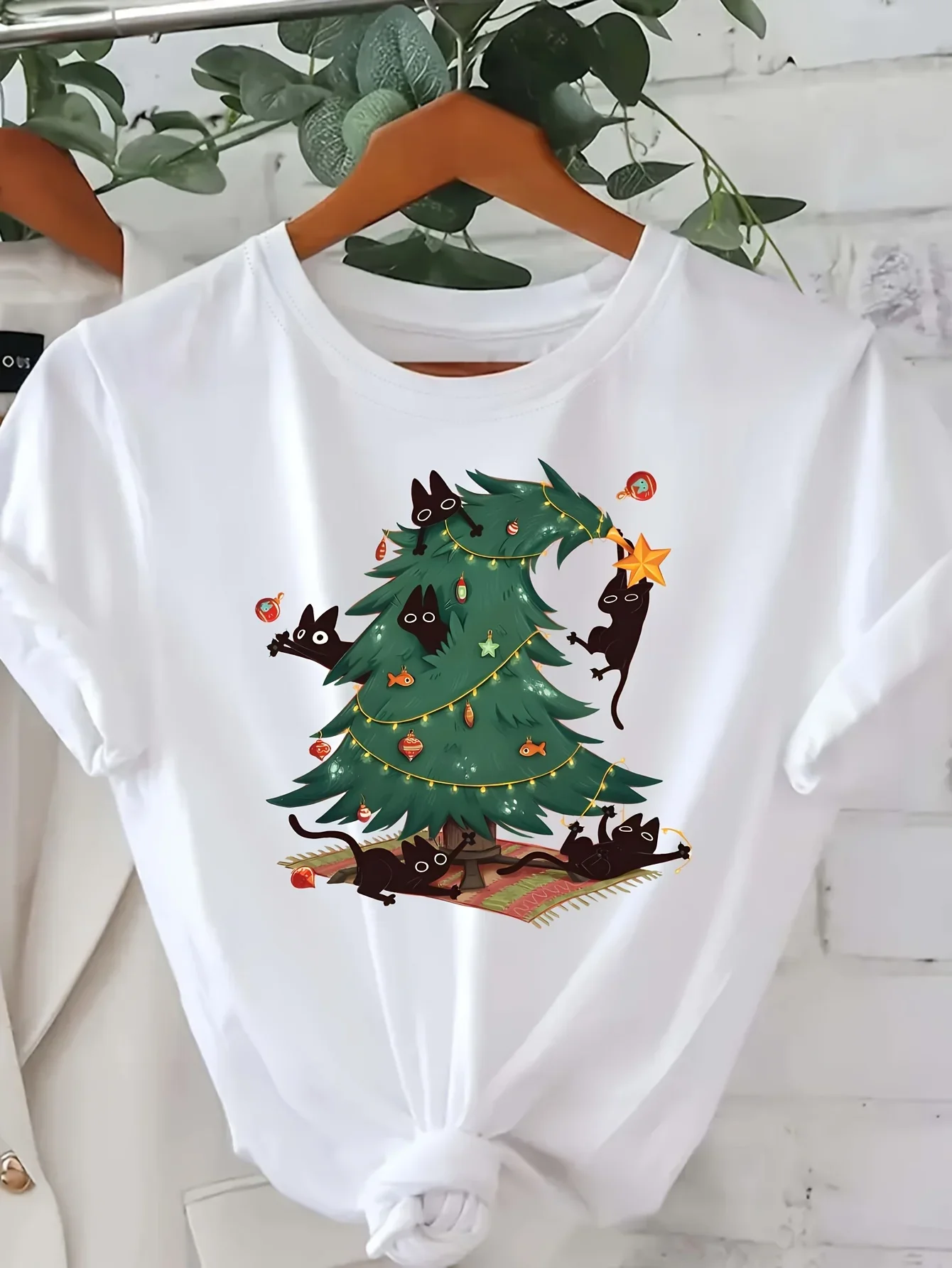 Women'S Christmas Tree & Kitten Graphic T-Shirt Cozy Crew Neck Short Sleeve Summer Sleeved Harajuku Streetwear Tops Tees