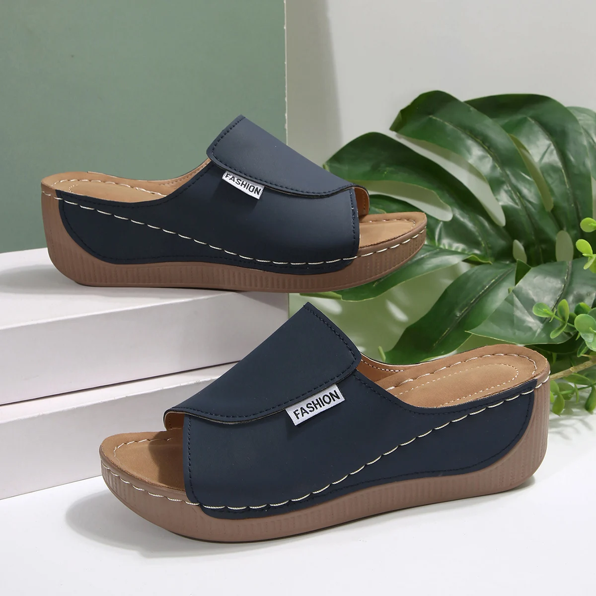 Neue Damen Keilabsatz-Pantoletten Sommer 2025 – Modische offene Sandalen mit Schnalle, atmungsaktiv und bequem – Detail 16