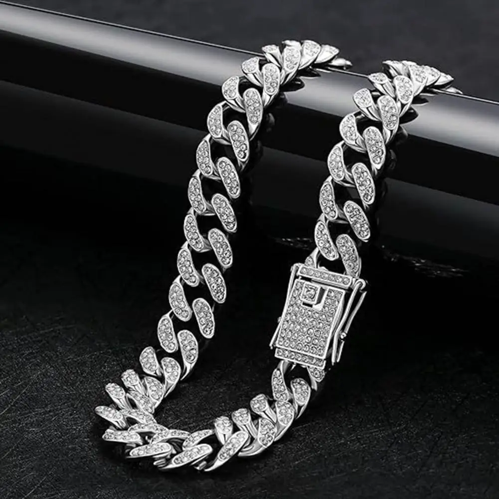 

Dog Necklace Sparkling Rhinestone Chain Collar for Small Medium Dogs Metal Cat Necklace with Gold Link Pet Jewelry Accessories
