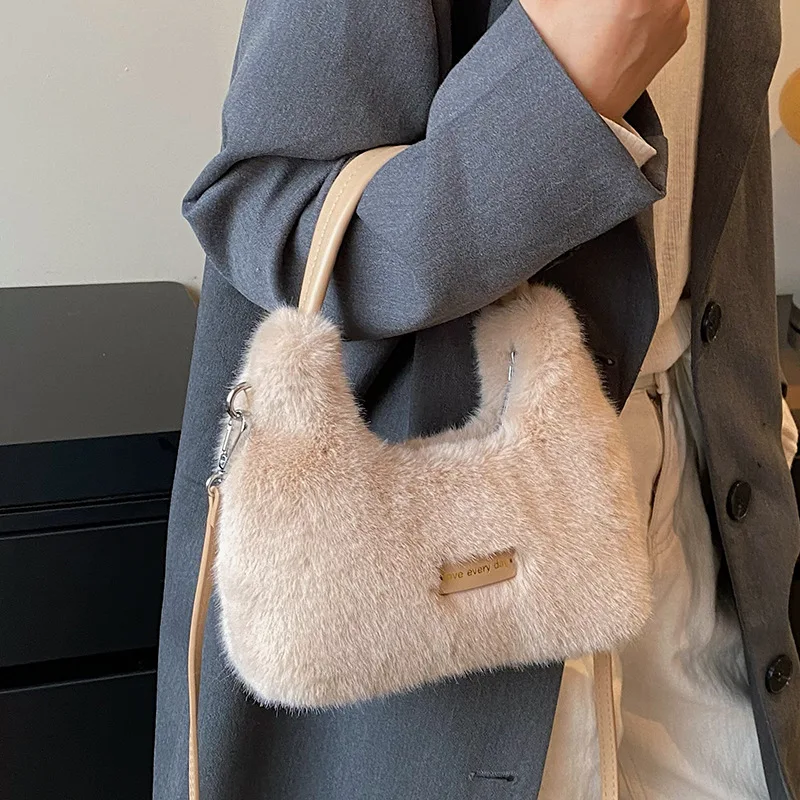 

2023 Autumn And Winter Handbag New Plush Bag Faux Mink Fur Handbag Korean Fashion Messenger Bag Imitation Fur Fur Bag Handbag