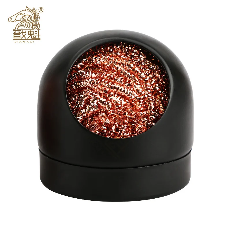 Рисунок 4 - Паяльная проволока с электрическим паяльником