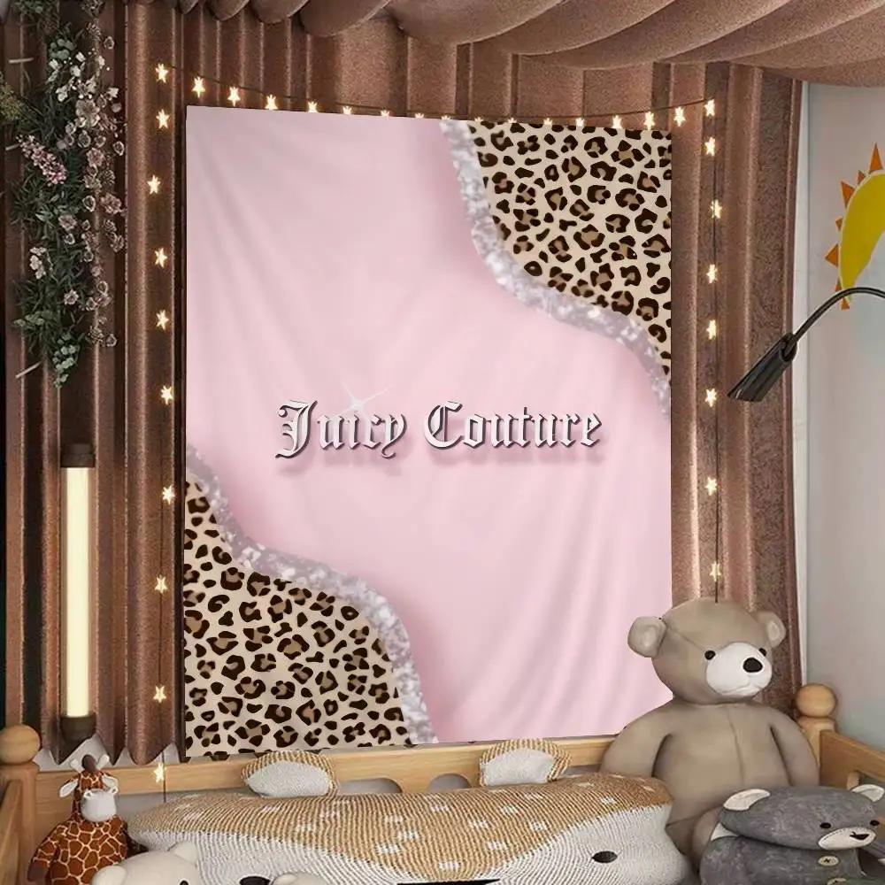 Juicy Couture Wandteppich „Choose Juicy“ – Kronen-Grafik, Y2K Preppy Ästhetik, Gemütliche Raumdekoration für Modeliebhaber – Detail 8