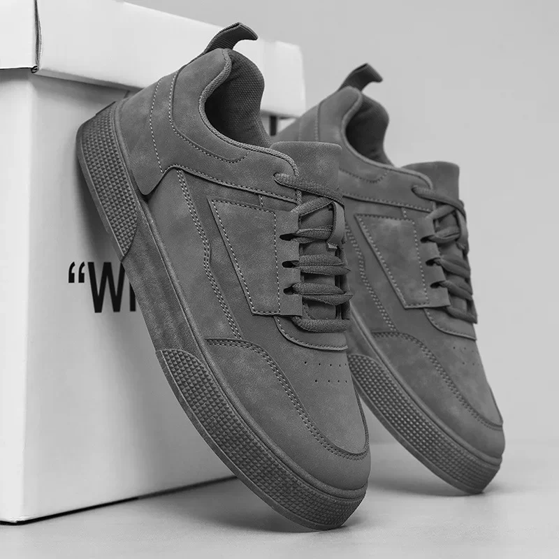 Gris oscuro