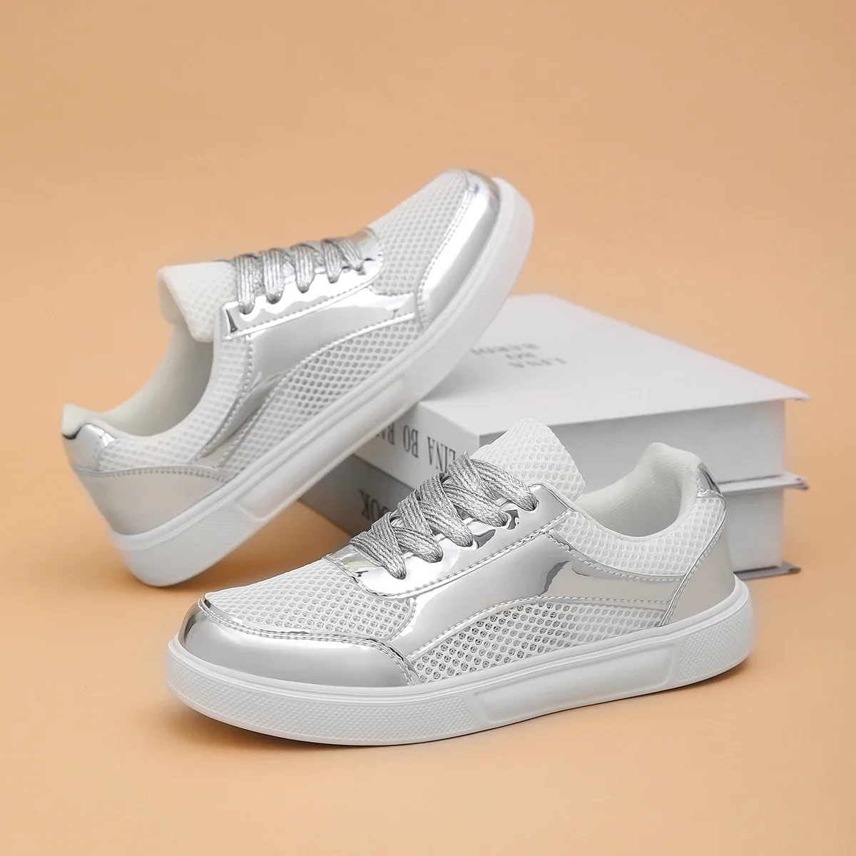Womens Over Size 36-44 Outdoor Sport Shoes Gold Silver Female Running Sneakers Flat Comfortable Popular Walking Shoes Girls