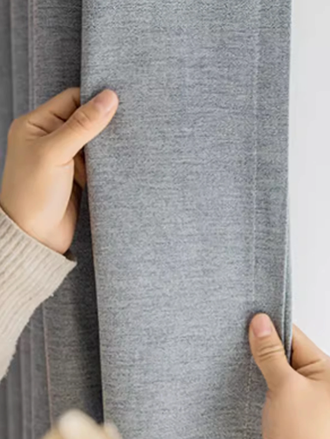 Premium 100% Polyester Blackout Curtains for Hotel and Home Living Rooms