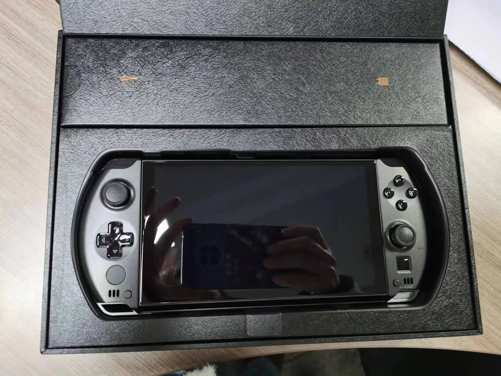 Cheap Price! Original New 2025 GPD WIN4 Win 4 AI 9 HX 370 Handheld