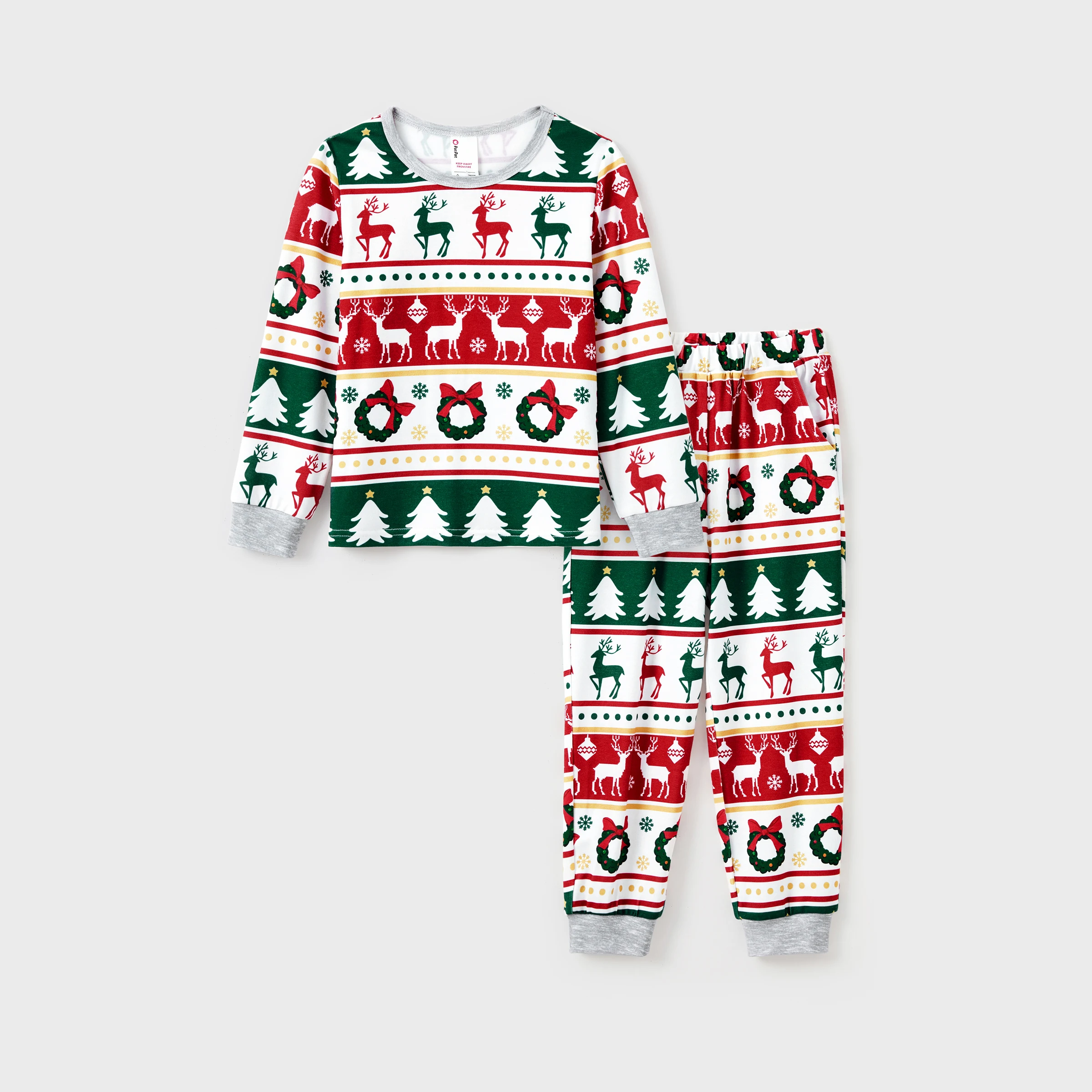 thumbnail image 5 of Conjuntos de pijamas navideños a juego para toda la familia con estampado de renos y árboles, 5 of 5