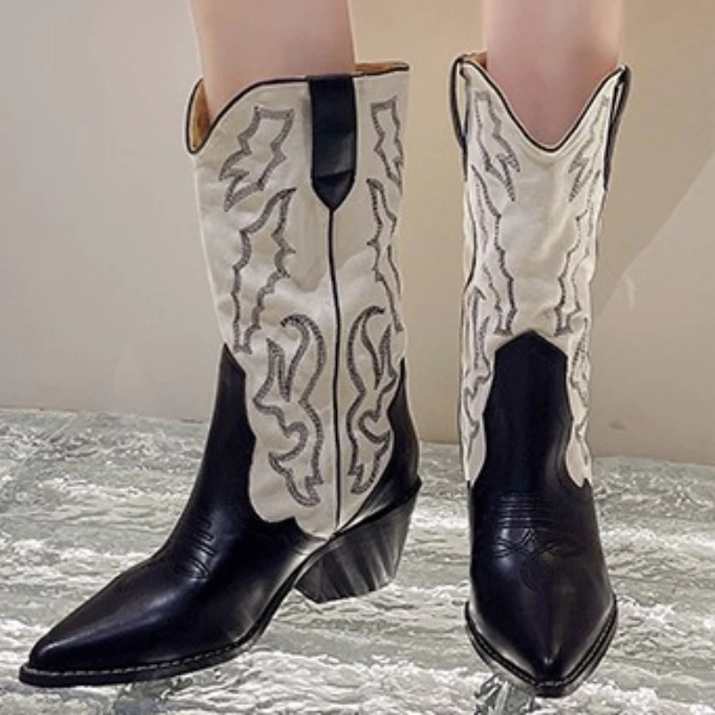 Bottes de cowboy occidentales brodées pour femmes, couleurs mélangées,  chaussons hauts au genou, Parker pointu, talon moyen, chaussures à enfiler  pour dames, automne, nouveau, 2023