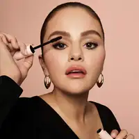 Mascara Rare Beauty à haute élasticité Perfect Strokes, mascara volumisant universel, Rare Beauty Volumizing Curling and Lengthening 3