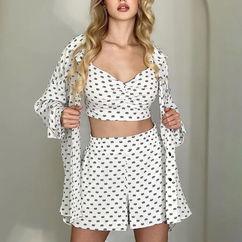 

2024 модная женская пижама с принтом, мягкое женское нижнее белье, платье, сексуальная пижама с длинными рукавами для женщин, комплект из трех предметов