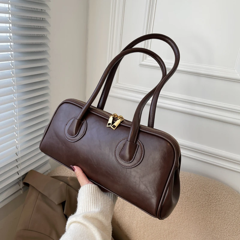 Solid Color PU Zipper Stitched Pillow Shape Fashion Shoulder