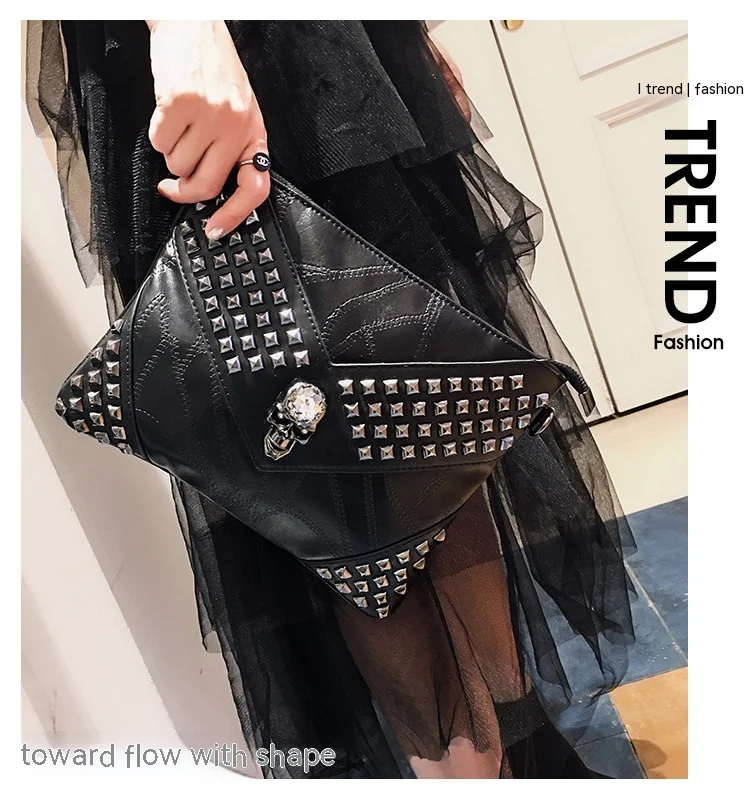 Clutch 2023 New Model Launched Personalized Large Capacity Top Quality Skull Decorated Armpit Bag High-end Unisex Crossbody Bag_voghion.com