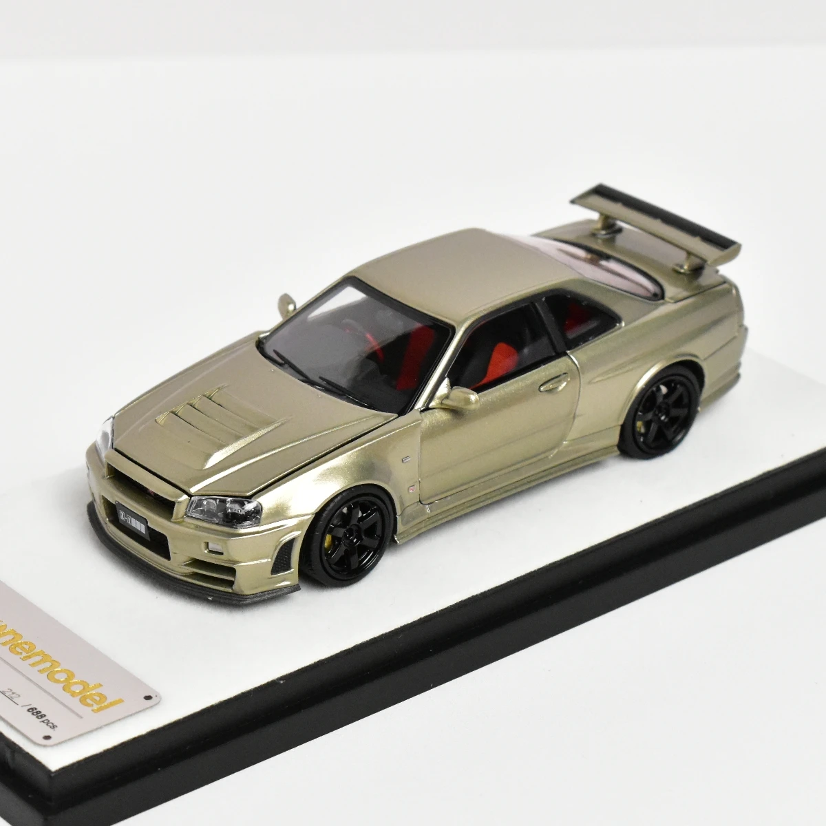 

Модель автомобиля PGM One 1:43 GTR R34 Z-Tune