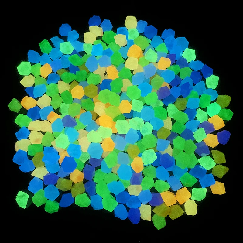 25-100Pcs Luminous Stone Glow in The Dark Pebbles for Garden Decoration Outdoor Walkways Patio Lawn Garden Yard Path Decorations