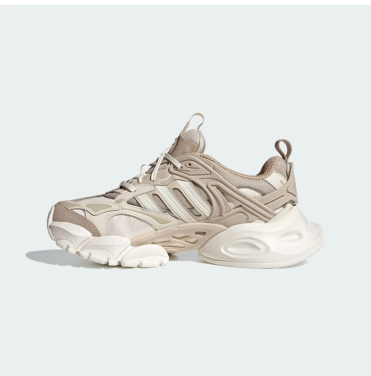 Adidas XLG RUNNER DELUXE Sole Design