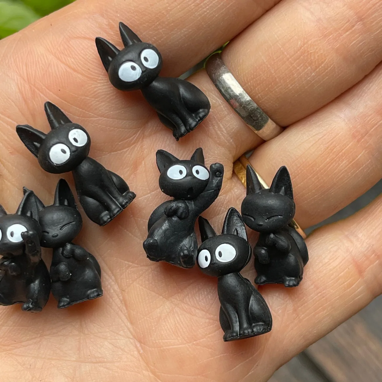 

30PCS/lot Genuine bulk mini black cat figurines (three random shipments)