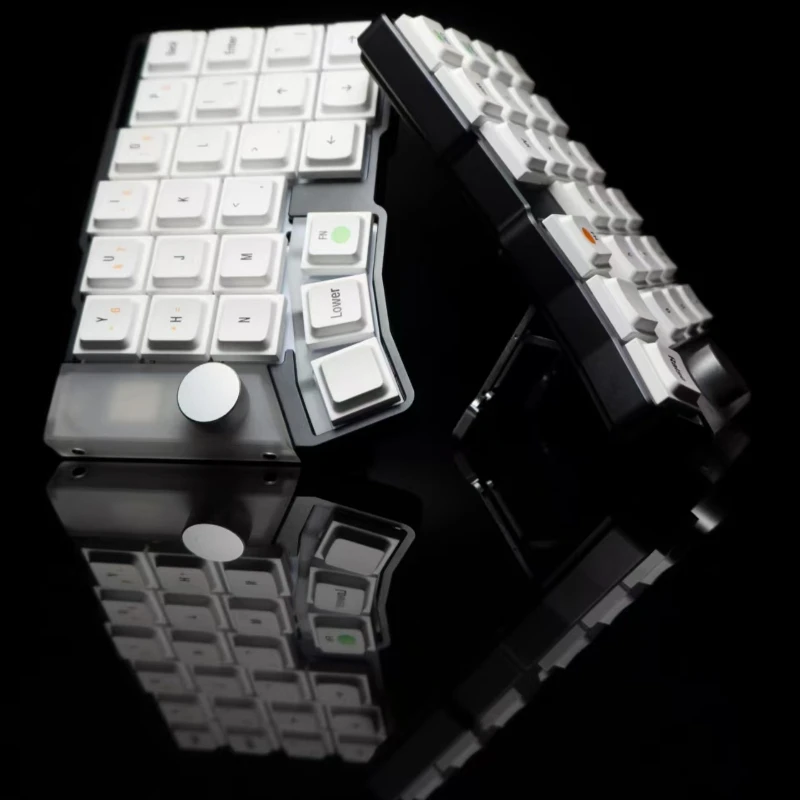 コルニックス エルゴノミクス スプリットキーボード ブラケット