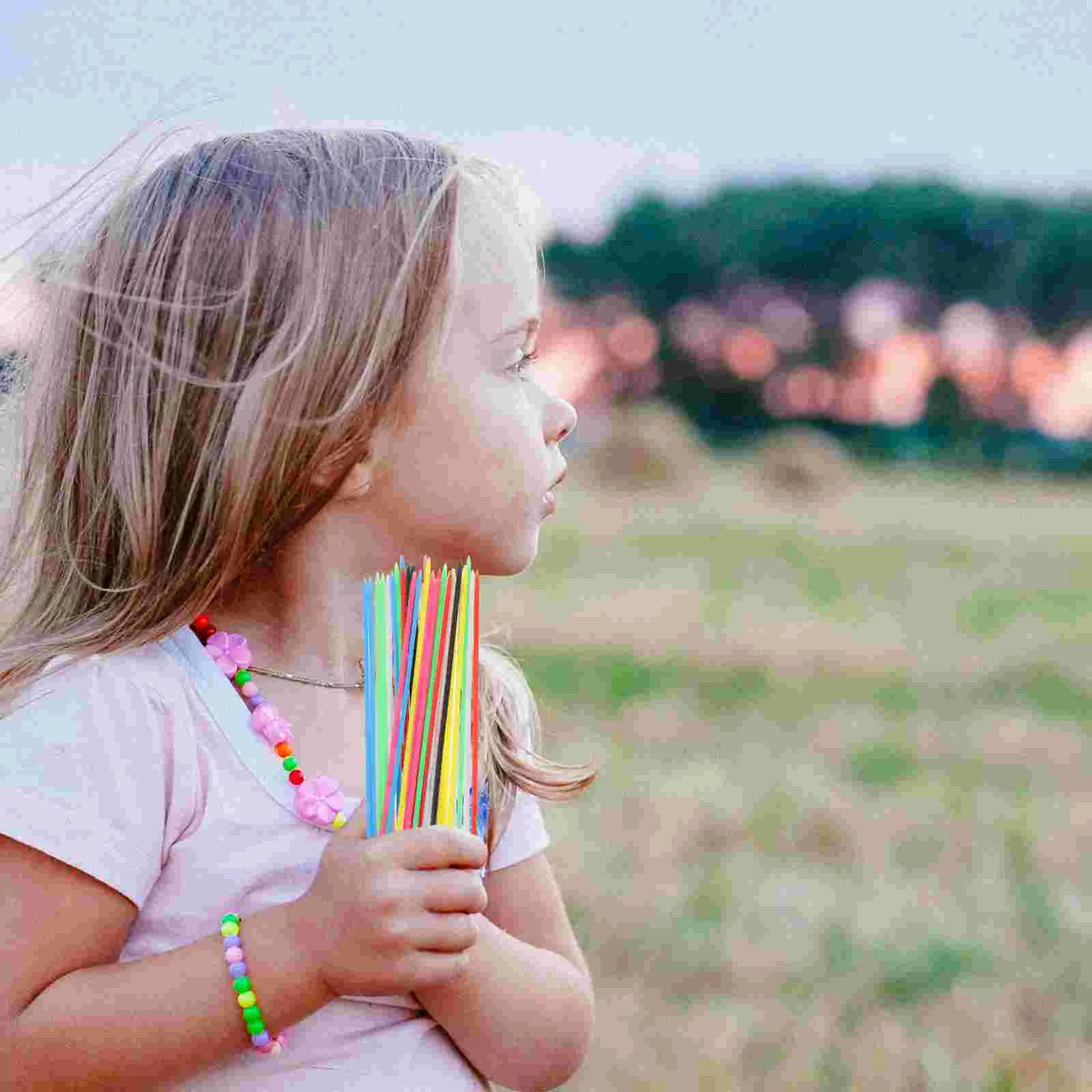 Рисунок 3 - разноцветные пластиковые палочки