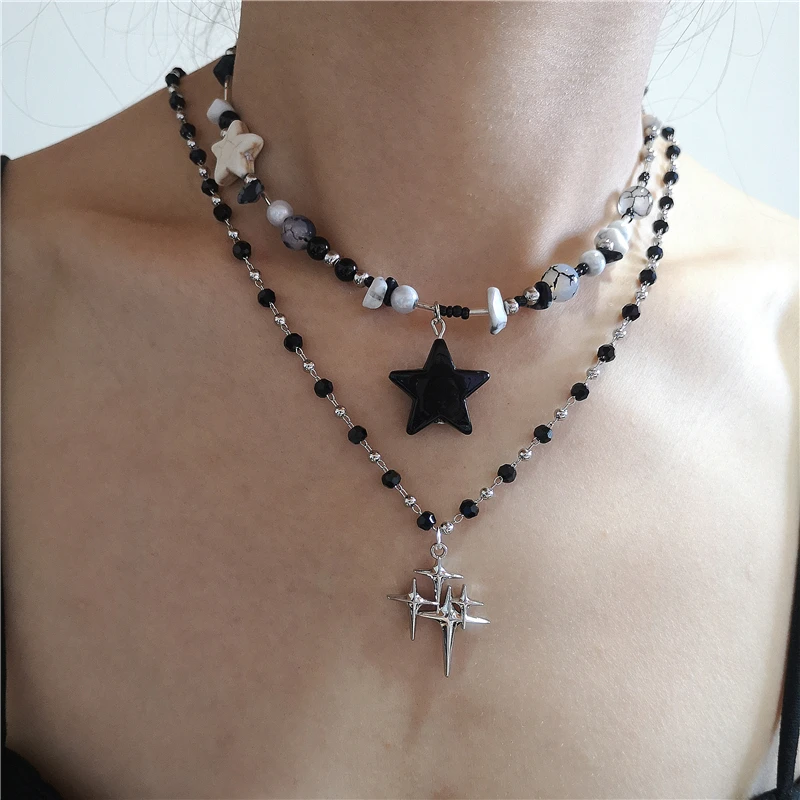 LUV IS TRUE★韓国★人気★PA STAR BEADS NECKLACE(BLACK) Gothic Black Beaded Star Pendant Necklace Grunge Accessory