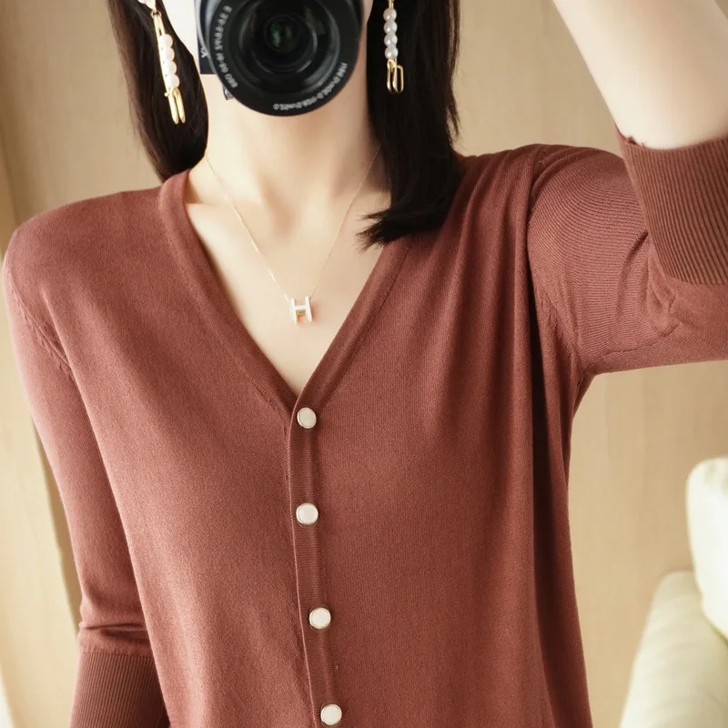 Sweat-Absorbent Breathable Ice Silk Autumn and Winter New Women's V-neck 3/4 Sleeves Buckle Thin Sun Protection Knit Cardigan