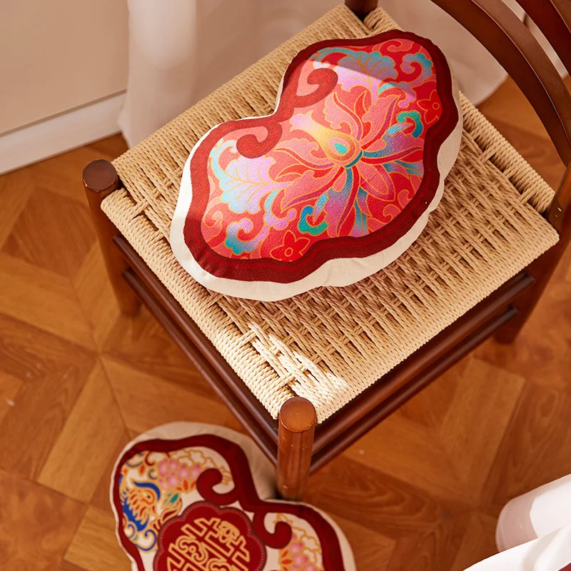 

Red Throw Pillow Cover with Chinese Elements, Heart Lock Print Cushion Case for Home Decor Double Happiness Lock Cushion Cover