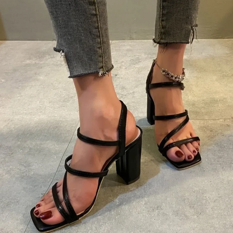 

Женские босоножки на высоком каблуке, сандалии с квадратным носком и перекрестными ремешками, привлекательная обувь на лето 2024