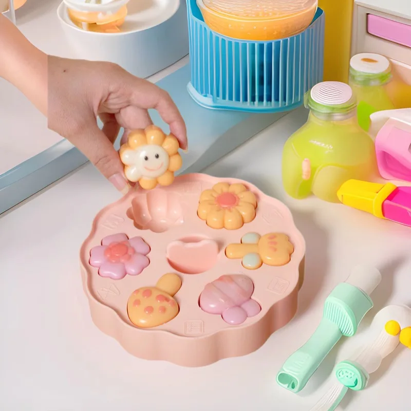 Cute Baby Fruit and Vegetable Teether Toy Food Supplement Bite Le Silicone Baby Feeding Tableware Ice Cream Mold Stuff