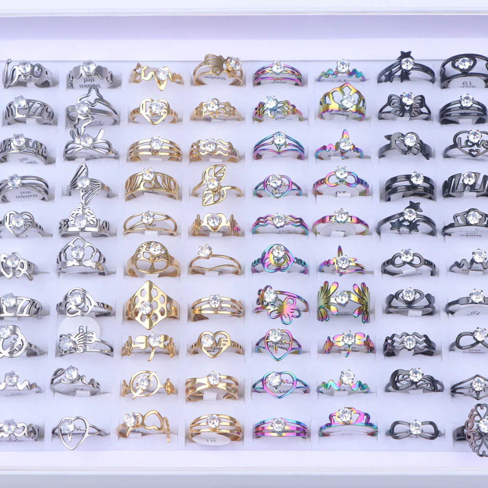 30 teile/los Mode trend ige Edelstahl Zirkon Ringe für Frauen Männer gemischten Stil hohlen Herz Blumen schmuck Party Geschenke