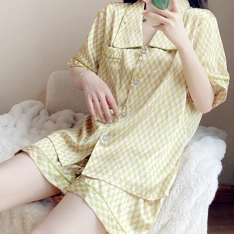 Рисунок 5 - Женские пижамные комплекты Пижама