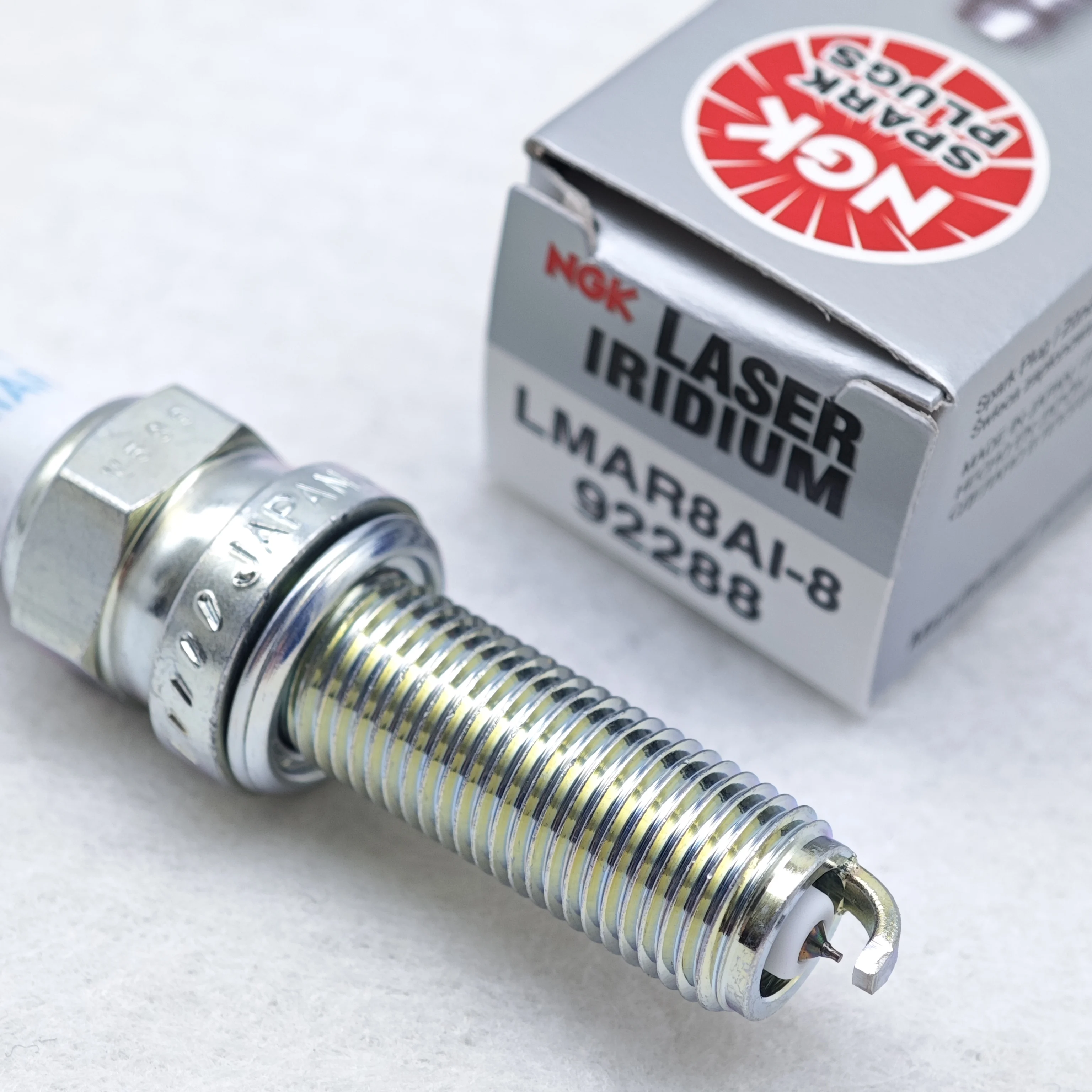 1 個 NGK レーザーイリジウムスパークプラグ LMAR8AI-8 92288 BMW