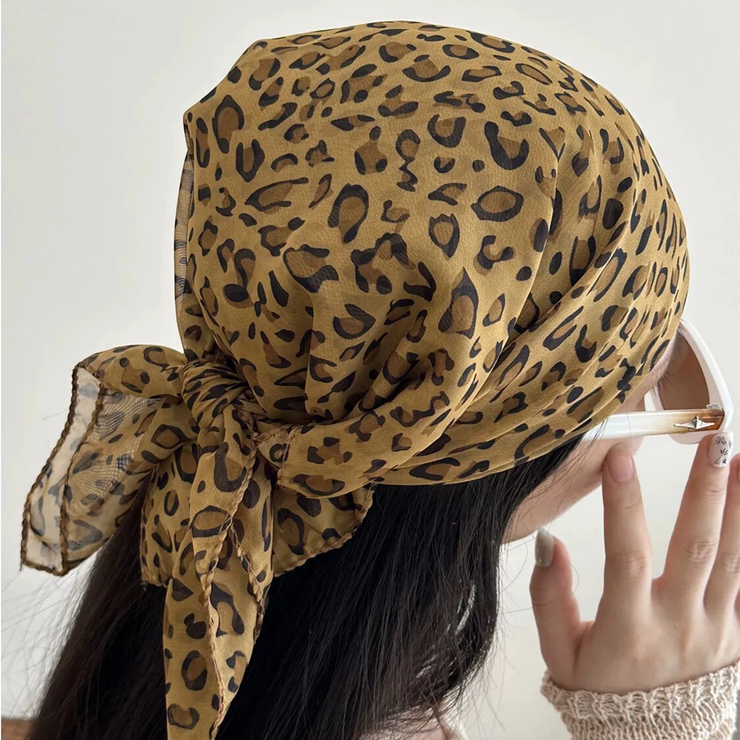 Retro Spice Leopard Headscarf Fashionable Retro Women's High Quality Scarf Elagant Bandana Neck Kerchief Head Bands Perfect Gift 3