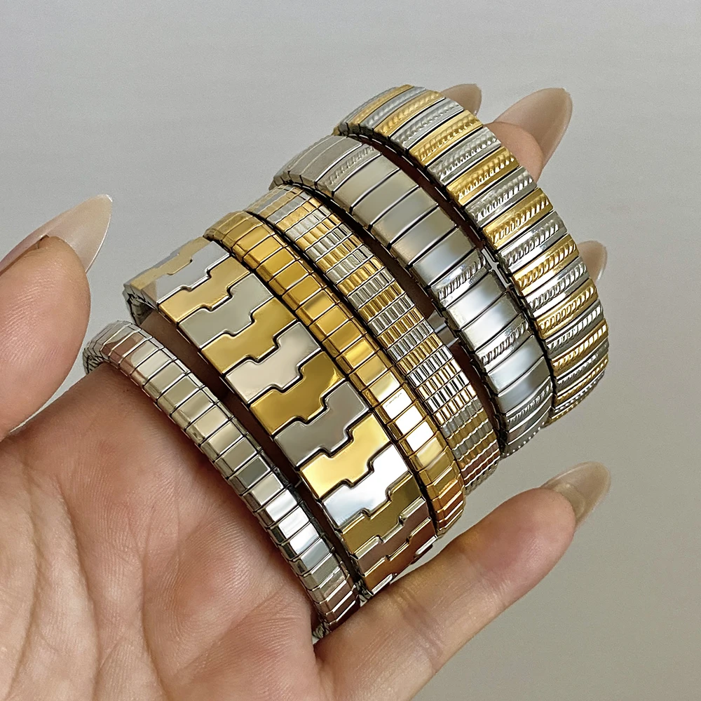 Elegant Two-Tone Rectangular Twill Bracelet with Pearl Details