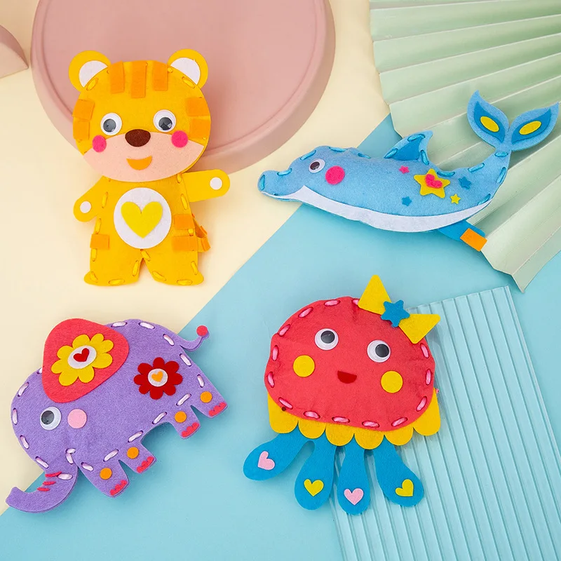 Cartoon Animal Sewing Craft Kit DIY Kids Keychain Craft Sew Set Educational Beginners Sewing Stuffed Felt Kit