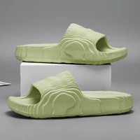 Sandales de plage solides pour hommes et femmes, pantoufles d'été antidérapantes, souples, unisexes, chaussures de luxe ultralégères pour l'extérieur 2