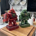 Red and green zaku