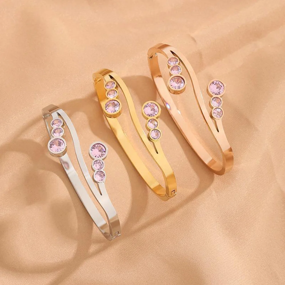 Simple and romantic pink zircon 18k gold-plated open bracelet, lightweight luxury jewelry for daily life or party