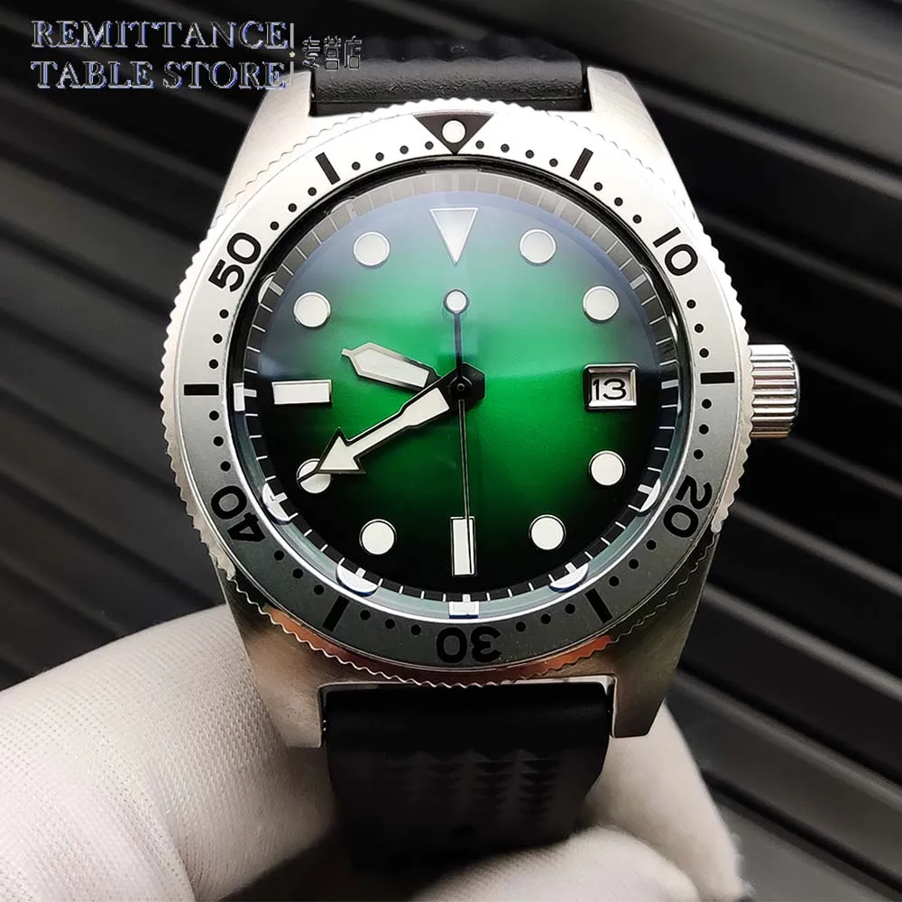 

Men's NH35 Automatic Mechanical Watch Single Rotating Bezel Gradient Green Sterile Dial 316L Stainless Steel Case Rubber Strap