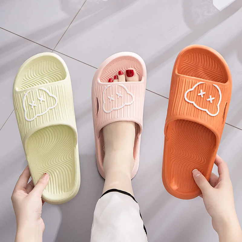 Slippers New Cloud Soft EVA Couple Home Outdoor Slipper Summer Beach