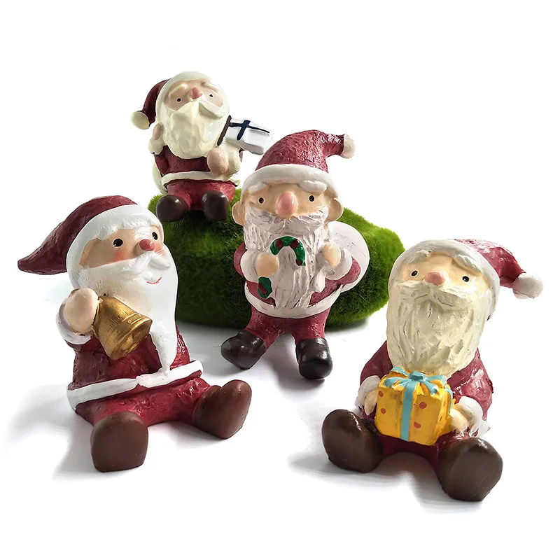 Christmas Skiing Animal Miniature Figurine - Festive Decoration & Resin Craft Ornament