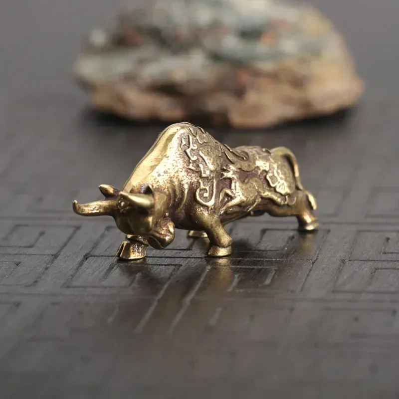 Mini Brass Wealth Bull Figurine Pendant Metal Animal Statue Home Desktop Decoration Ornament miniature ornament,miniature figurines