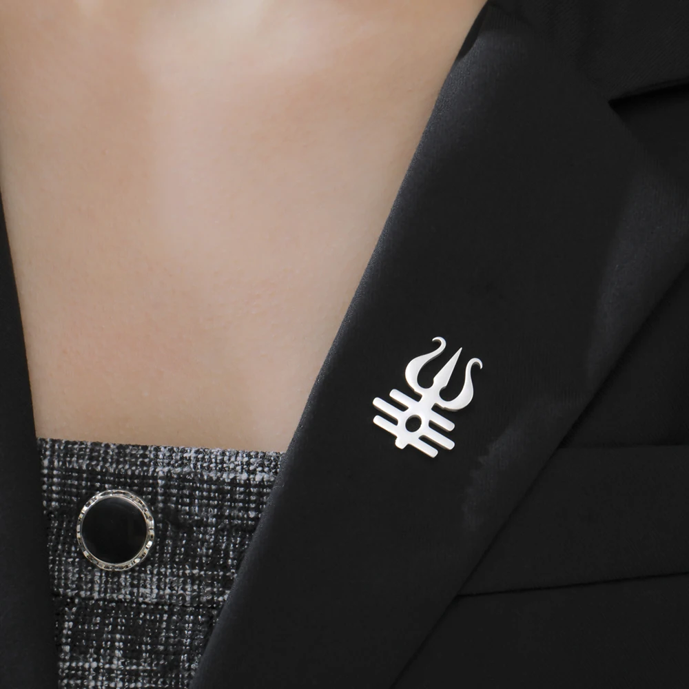 Dawapara Lord Shiva Dreizack Brosche Mantra Buddhismus Hindu Gott Segen Symbol Anstecknadeln Edelstahl Schmuck – Detail 4