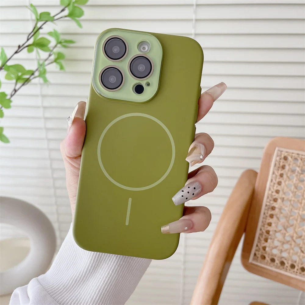 Premium Glass Lens Protector with Shock-Resistant Matte Finish for Wireless Charging Phone Case