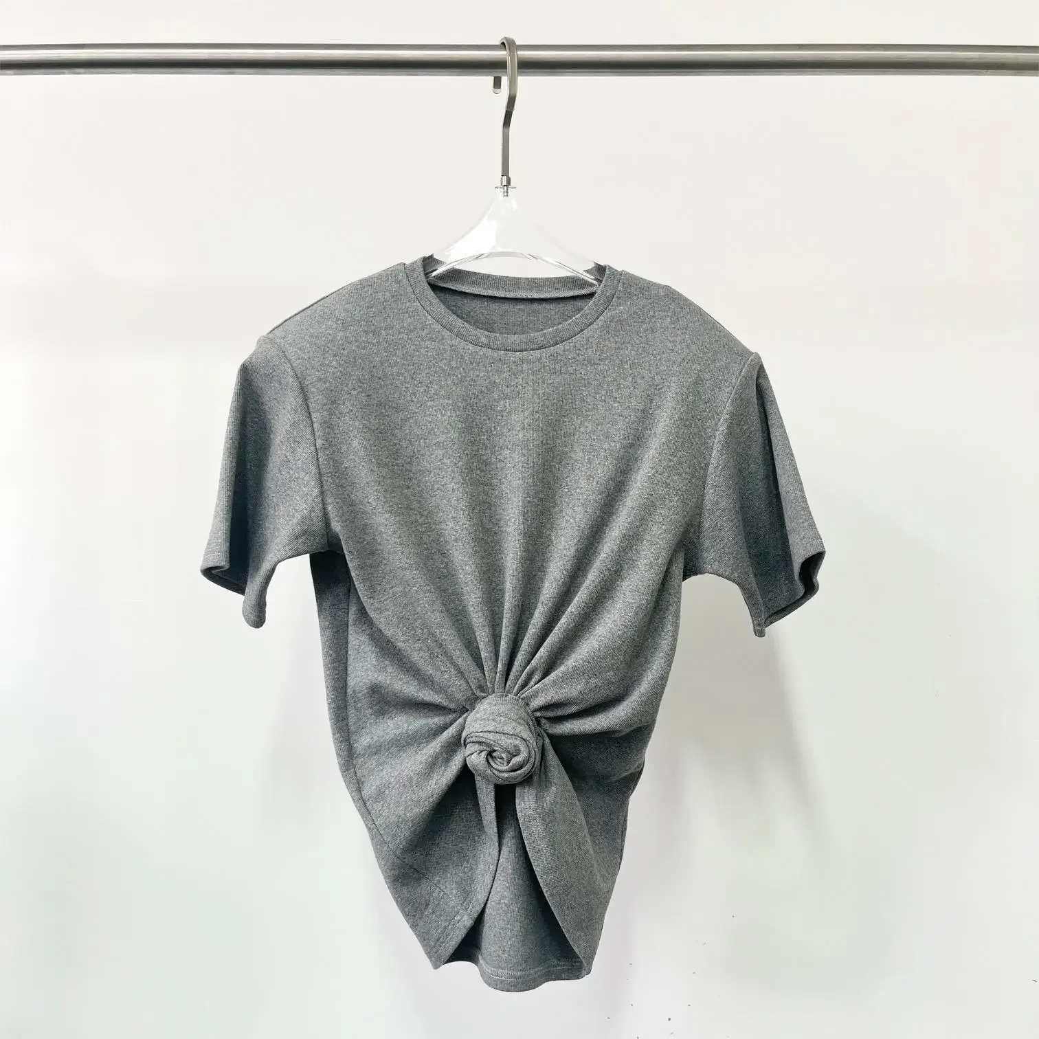 Новинка 2024, Классический белый и серый хлопковый пуловер в рубчик с узлом, футболка с коротким рукавом и круглым вырезом для женщин