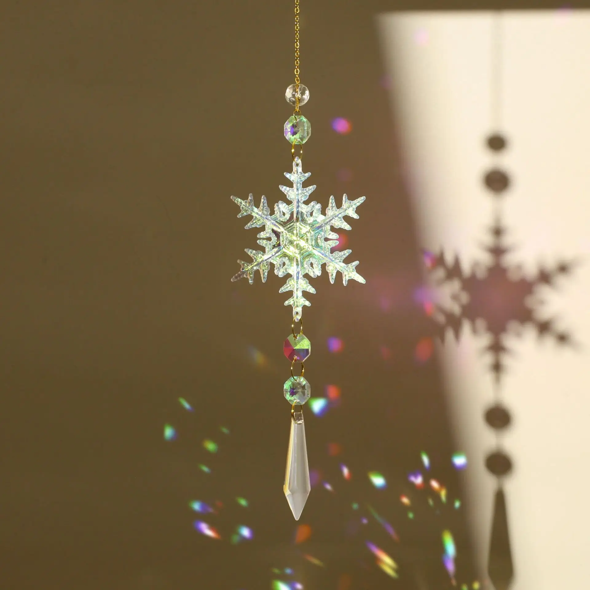4 pcs Crystal Suncatcher Christmas Tree Ornaments ,Snowflake Crystal Hanging Ornaments for Tree Party Decor Window Garden Decor