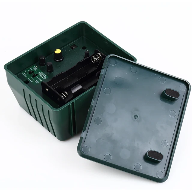 Ultrahangos Állati Madárcsökkentő Anti Macska Kutya Róka Madarak Egér Patkány Kültéri Pir Mozgásérzékelő Kerti Állat Meghajtó Eszközök - Image 4