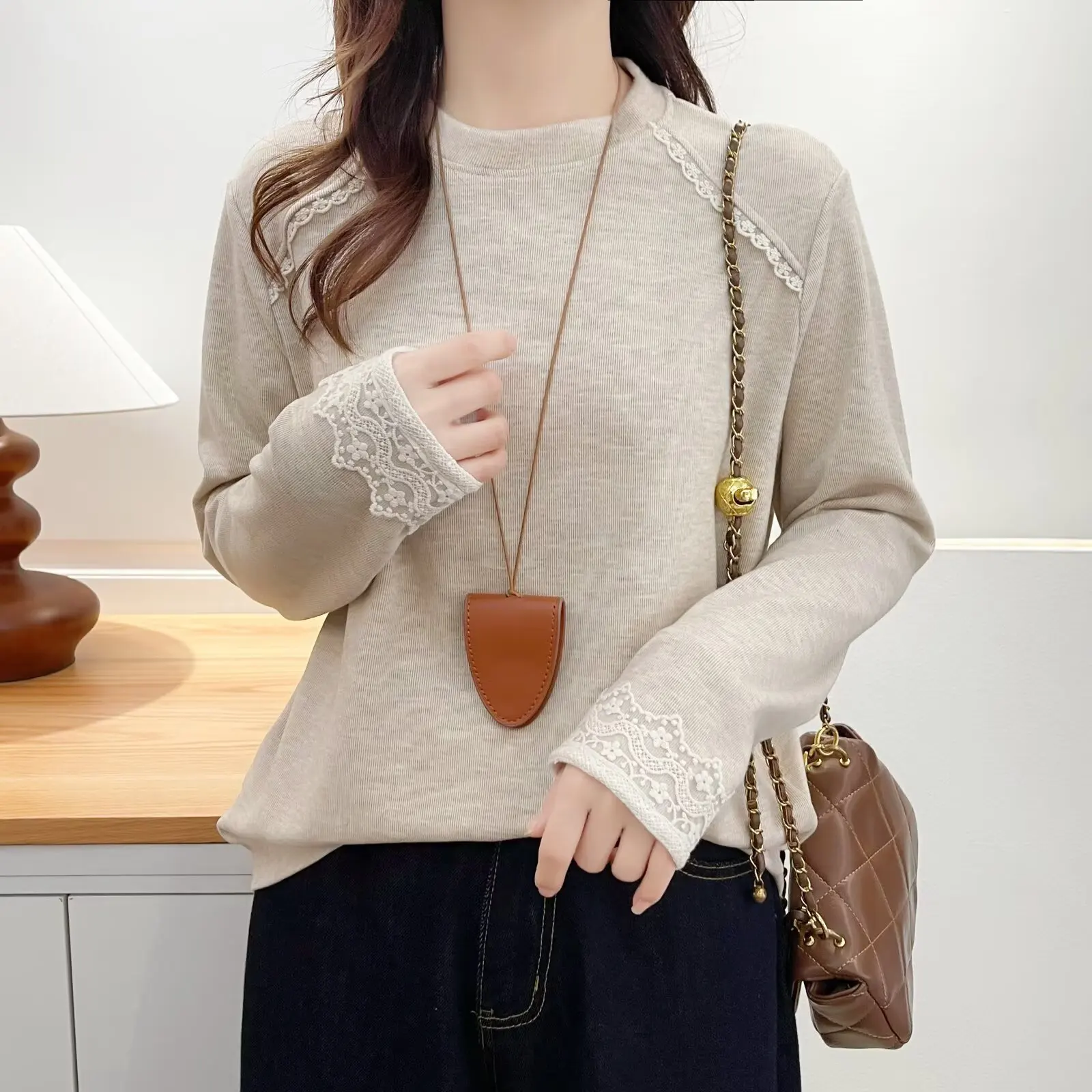 XXXXL Fashion Plus Size Woman Clothing T-Shirt New Autumn Winter Style With Fleece Warm Lace Patchwork Cuffs Inner Tops 2563