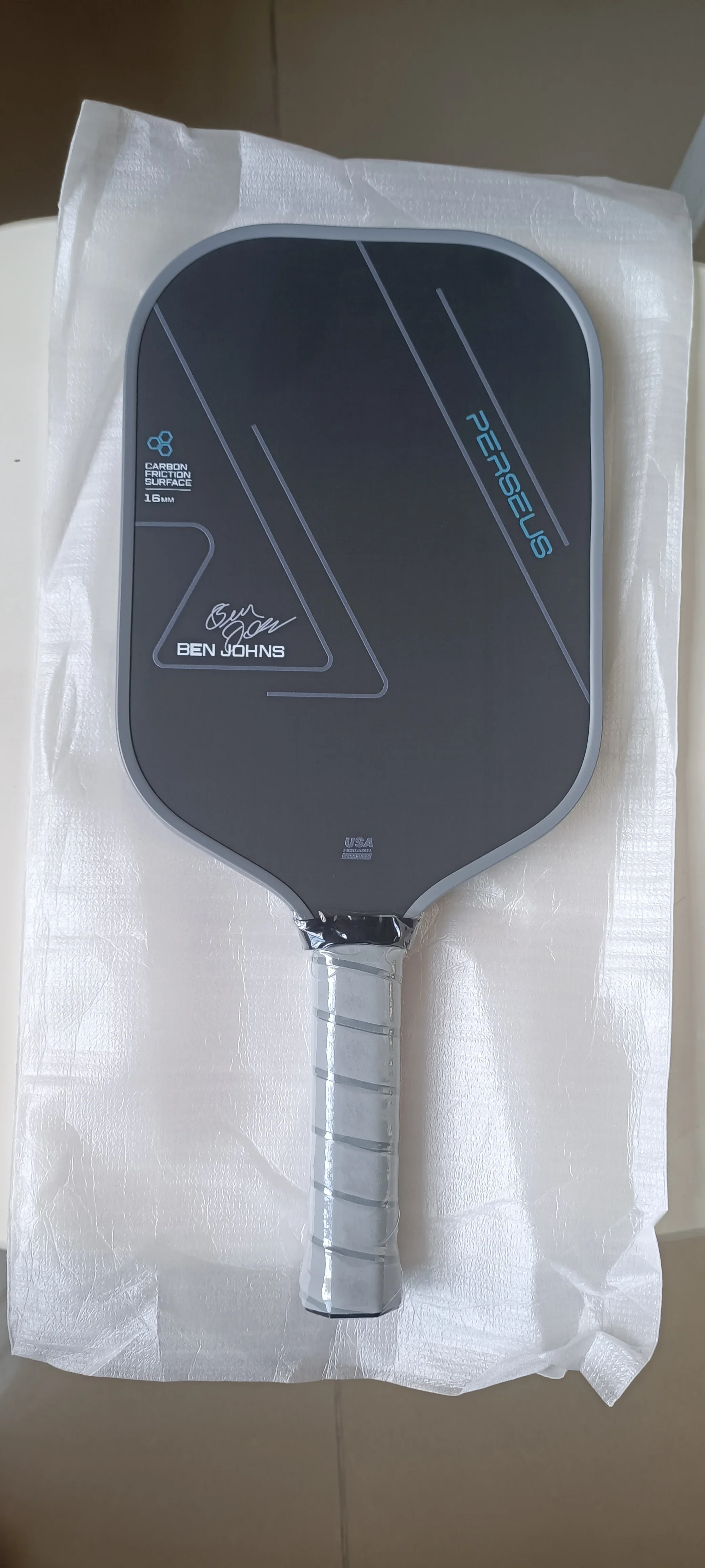 USAPA Approved Perseus Shape Graphite T700 Carbon Fiber Larger Sweet Spot Pickleball Paddle 16mm Core Thermoforming