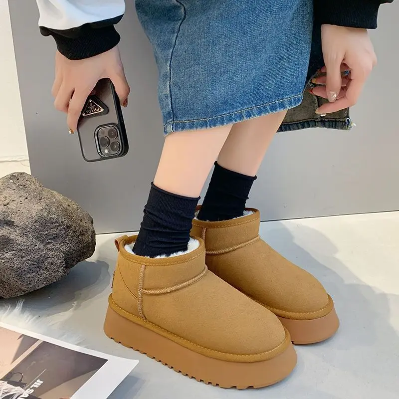 

Women's Cotton Boots, Fur Integrated Snow Boot Winter New Plush and Thickened Women's Warm Ankle Boot Outdoor Casual Cotton Boot